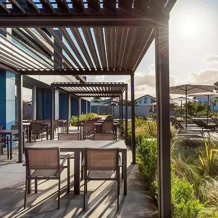 酒店 Delta By Marriott Azores 4*